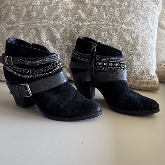 Trouvé Black Ankle Boots with Chain Details - Picture 1 of 9